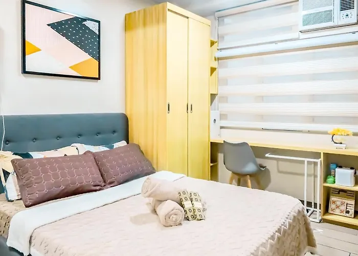 Makati With Gym Pool And Massage * Manila