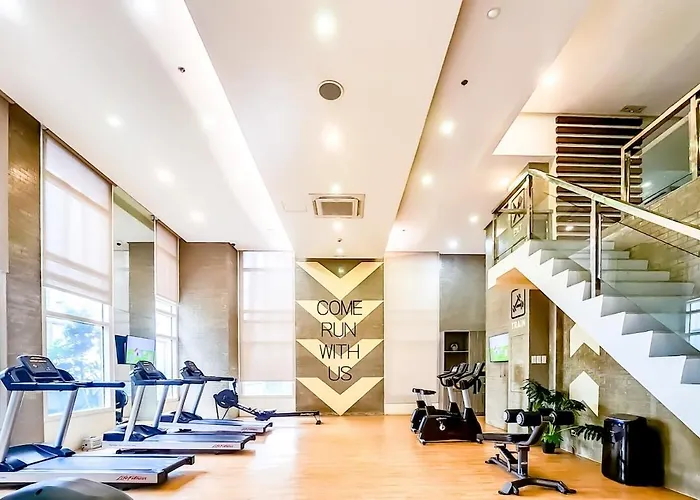Makati With Gym Pool And Massage Apartment