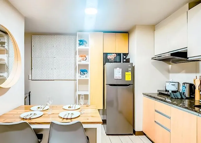 Makati With Gym Pool And Massage *