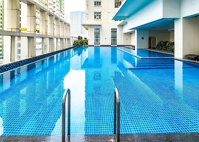 Makati With Gym Pool And Massage *